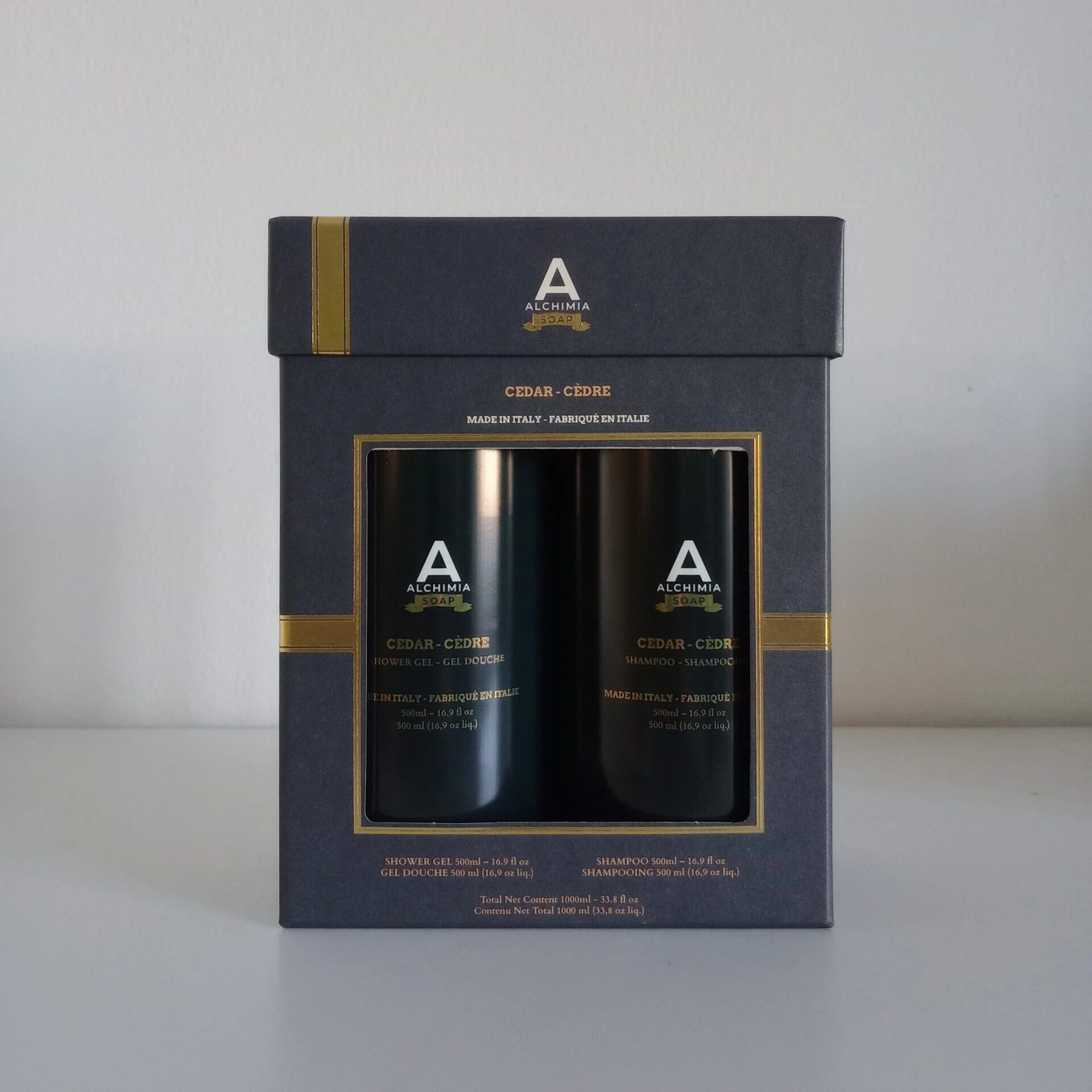 gift box da uomo con shower gel e shampoo al cedro